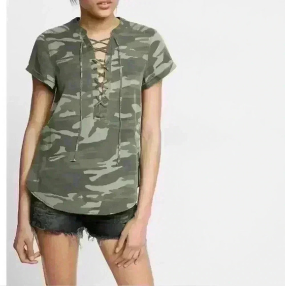 Express Camouflage Camo Lyocell Lace Up Shirt sz M Forest Fairy - Picture 1 of 11